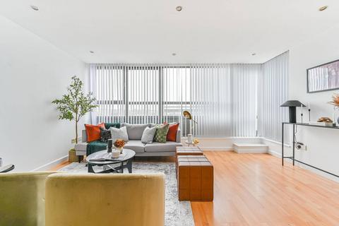 New Park Road, London, Brixton Hill... 1 bed flat for sale