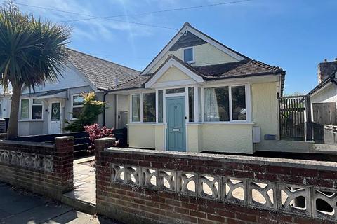 Cobblers Bridge Road, Herne Bay, CT6 8NP 2 bed detached bungalow for sale
