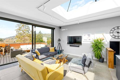 Wray Lane, Reigate, Surrey, RH2 4 bed detached house for sale