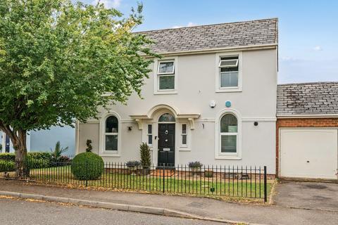 Ayleswater, Buckinghamshire HP19 3 bed detached house for sale