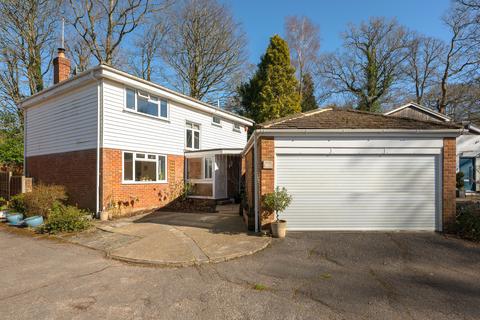 The Glade, Horsham, RH13 4 bed detached house for sale