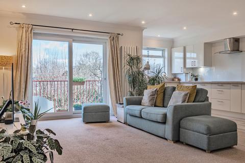 Durham Avenue, Bromley 2 bed apartment for sale