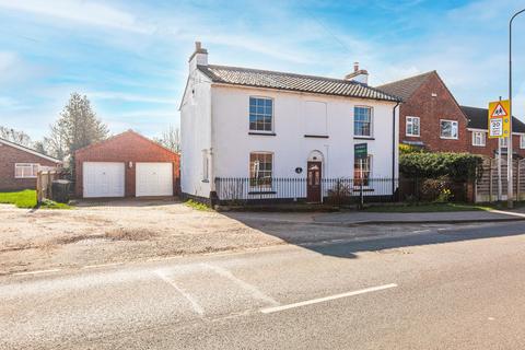 158 Norwich Road, Dereham, NR20 4 bed detached house for sale