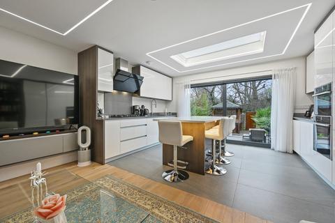 Dobson Close, London 4 bed apartment for sale