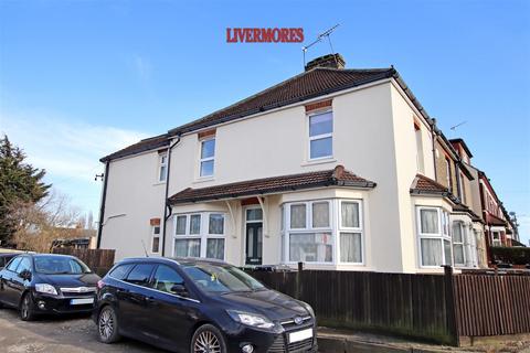 Trafalgar Road, Dartford 1 bed flat for sale