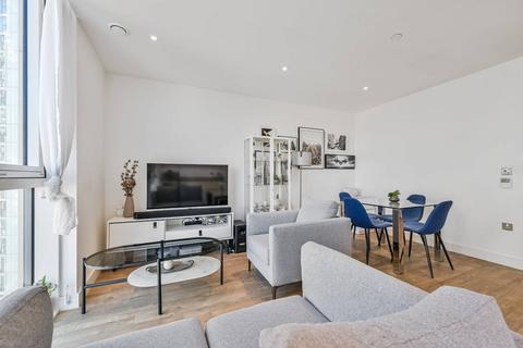 Wandsworth Road, London, SW8 2FJ... Studio for sale