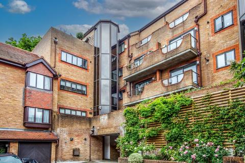 Thornbury Square, Highgate 2 bed apartment for sale
