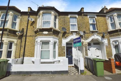 Kildare Road, Canning Town 2 bed flat for sale