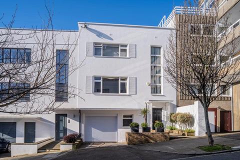 Wells Rise, St John's Wood, London, NW8 3 bed terraced house for sale