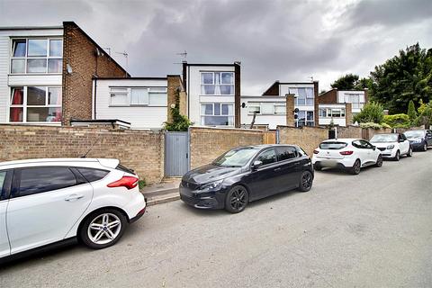 Gwynns Walk, Hertford 3 bed terraced house for sale