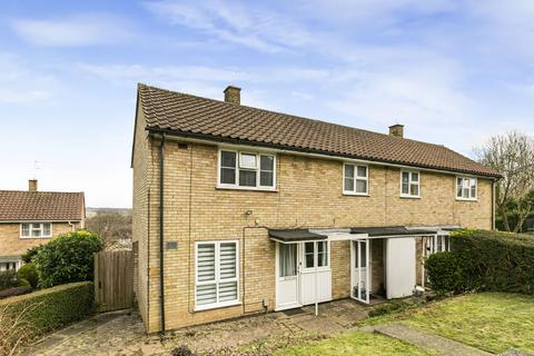 Knightsfield, Welwyn Garden City... 3 bed semi