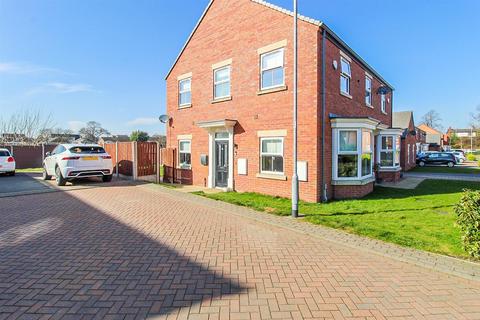 Thornesgate Gardens, Wakefield WF2 2 bed house for sale