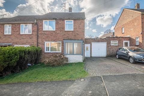 Kathleen Drive, Kettering NN16 2 bed semi