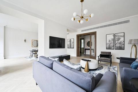 Kensington Road, Kensington, London, W8 5 bed flat for sale