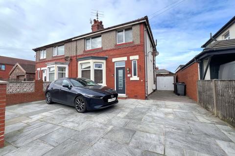 Cambridge Road, Fleetwood FY7 3 bed semi