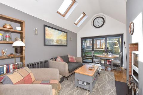 High Street, Elham, Kent 3 bed detached house for sale