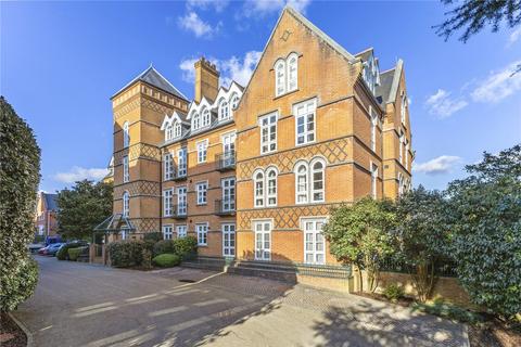 Holloway Drive, Virginia Water... 2 bed apartment for sale