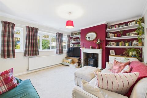 St. Annes Road, Uxbridge UB9 3 bed semi