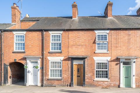 Tenbury Wells, Worcestershire, WR15 8EF 2 bed terraced house for sale