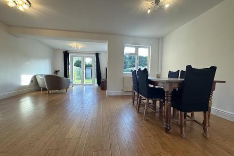 Calluna Drive, Copthorne, Crawley 3 bed detached house for sale