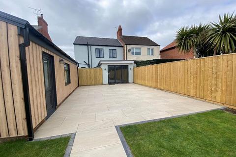 Golf Links Road, HULL, HU6 8RA 3 bed semi