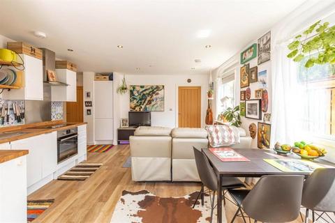 Old Station Yard, Oxfordshire OX14 2 bed apartment for sale
