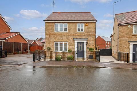 Cromwell Road, Dunmow CM6 4 bed detached house for sale