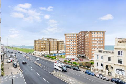 Albany Towers, Hove 2 bed apartment for sale
