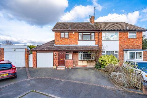 14 Trysull Gardens, Merry Hill... 3 bed semi