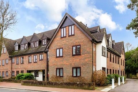 Coulsdon Road, Coulsdon, CR5 1EA 1 bed ground floor flat for sale