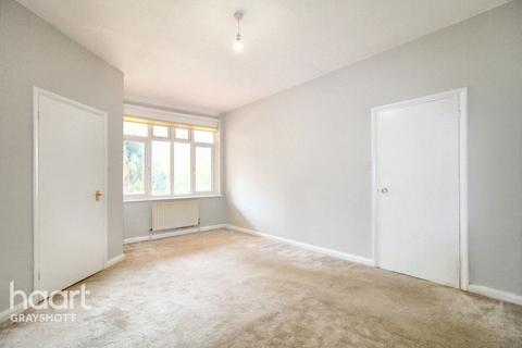 Tilford Road, Hindhead 3 bed maisonette for sale