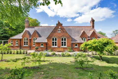 West Heath, Oxted, Surrey, RH8 5 bed detached house for sale