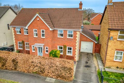 9 WATERLEAZE, TAUNTON 5 bed detached house for sale