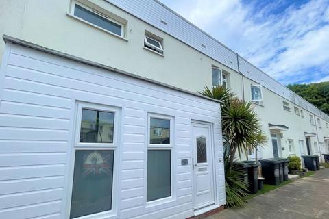 Rodney Close, Gosport PO13 4 bed terraced house for sale