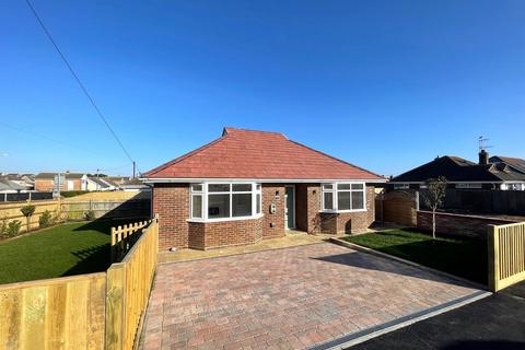 Arundel Road, Peacehaven, BN10 8HE 2 bed detached bungalow for sale