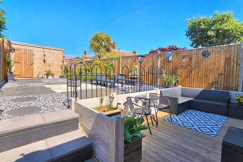Long Lane, Bradwell 3 bed semi