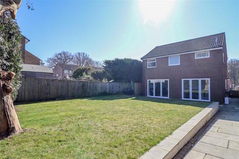Woodlands Way, Southwater, Horsham 4 bed detached house for sale
