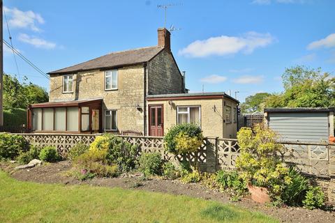 New Yatt Lane, New Yatt, OX29 2 bed cottage for sale