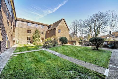 Pond Cottage Lane, West Wickham... 1 bed flat for sale