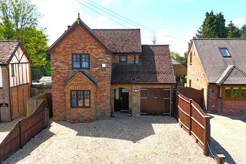 Kensworth, Dunstable LU6 4 bed detached house for sale