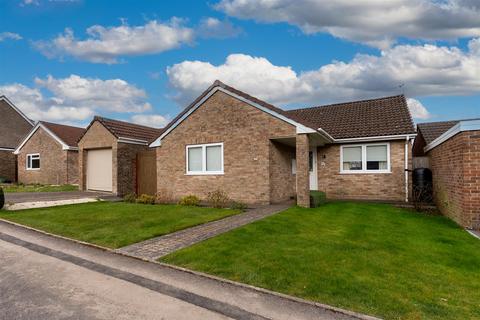 Cedar Close, Chard 2 bed detached bungalow for sale