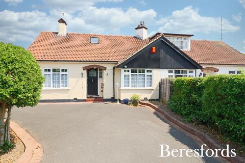 Willow Walk, Upminster, RM14 2 bed bungalow for sale