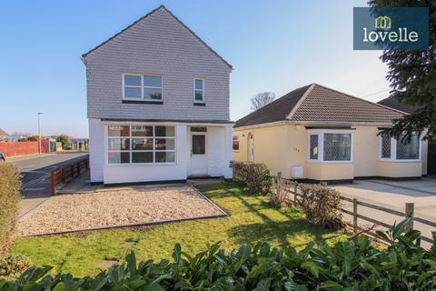 Carr Lane, Grimsby DN32 3 bed detached house for sale