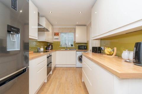 Wilcon Way, Watford, WD25 4 bed end of terrace house for sale