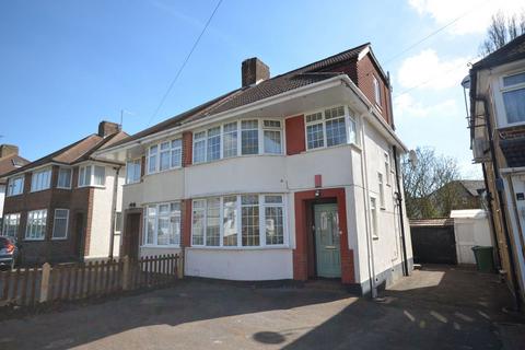 Felbridge Avenue, Stanmore, HA7 4 bed semi