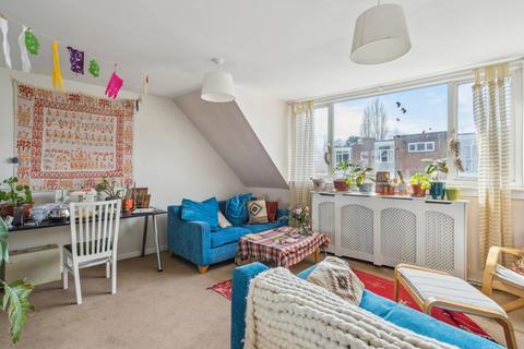 Station Road, Beaconsfield HP9 3 bed maisonette for sale