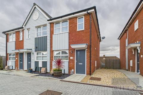 Ivy Gardens, Hastings 2 bed end of terrace house for sale
