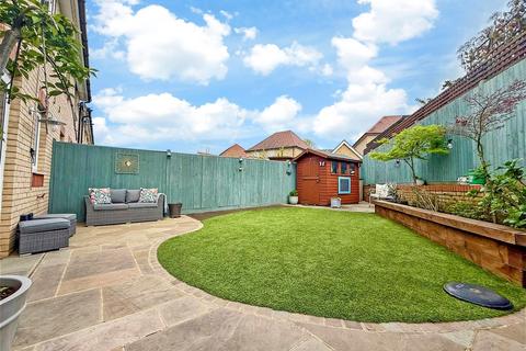 Thomas Road, Aylesford, Kent 3 bed semi