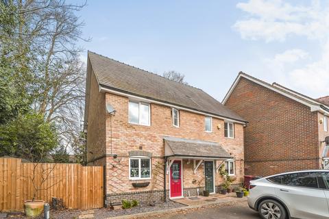 Pantile Close, Tilehurst, Reading 3 bed semi