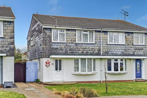 Middle Mead, Littlehampton BN17 4 bed semi